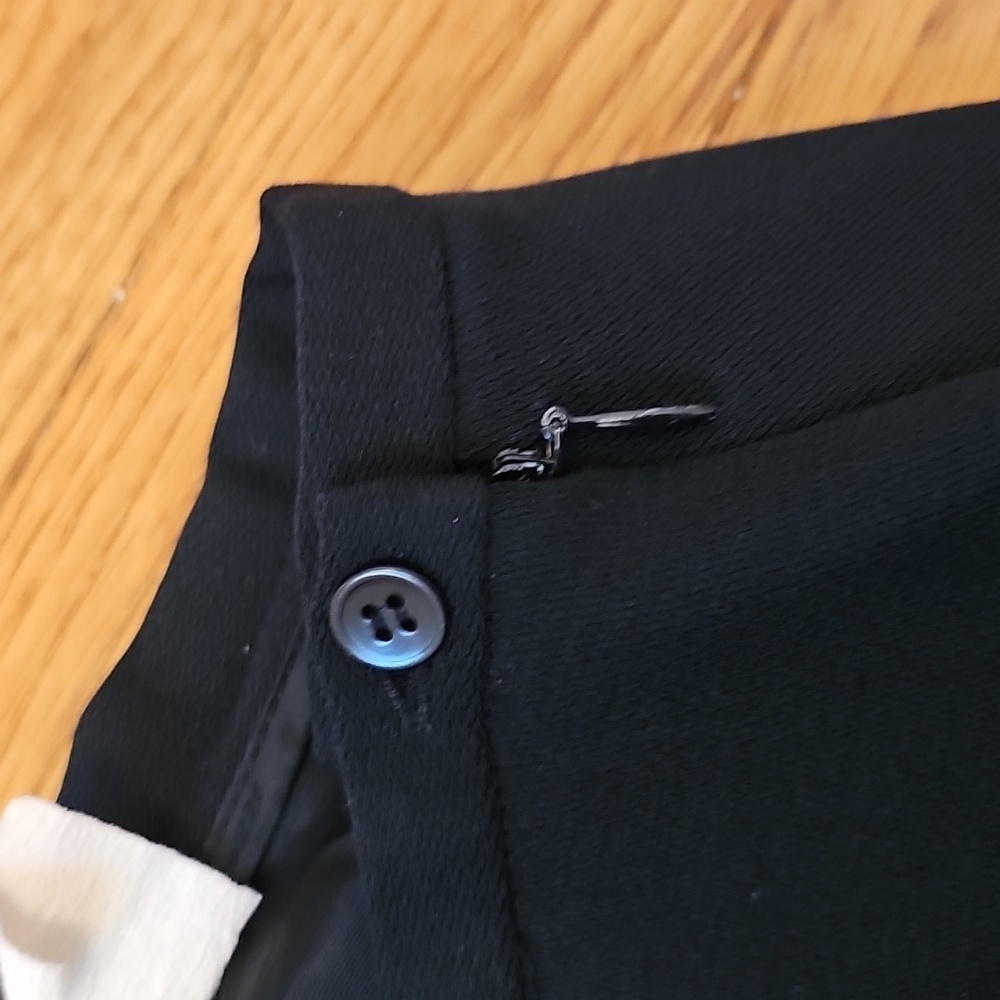 SALE! Vintage B.Moss Black Tailored Skirt - Picture 8 of 10